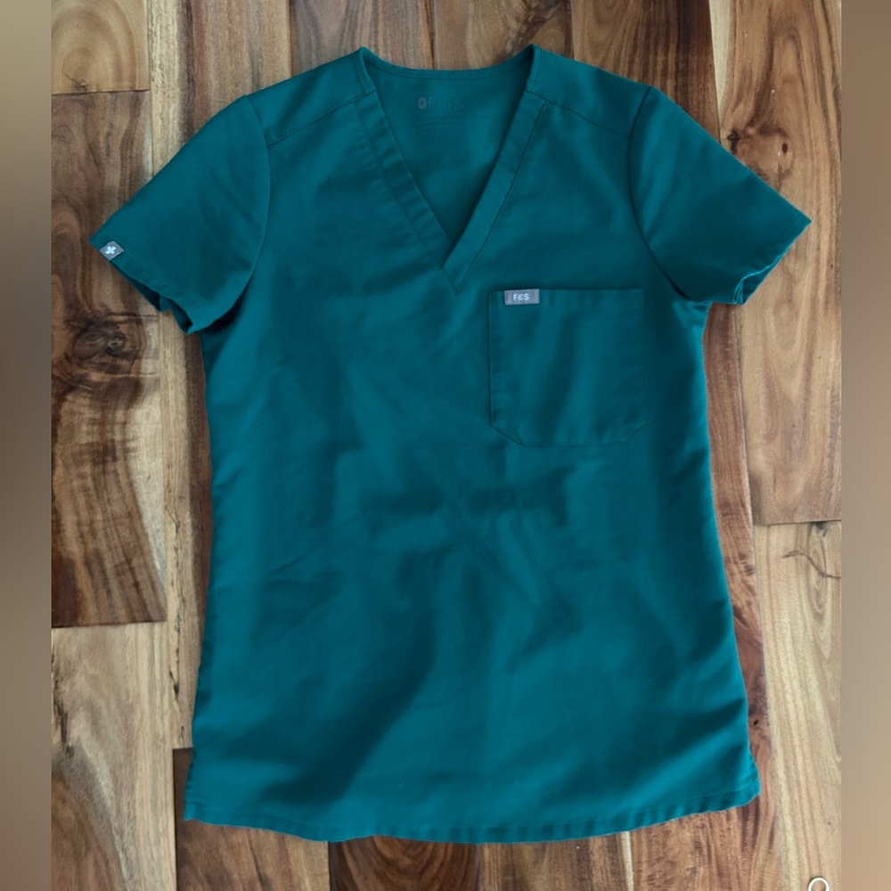 Figs Catarina One-Picket Scrub Top